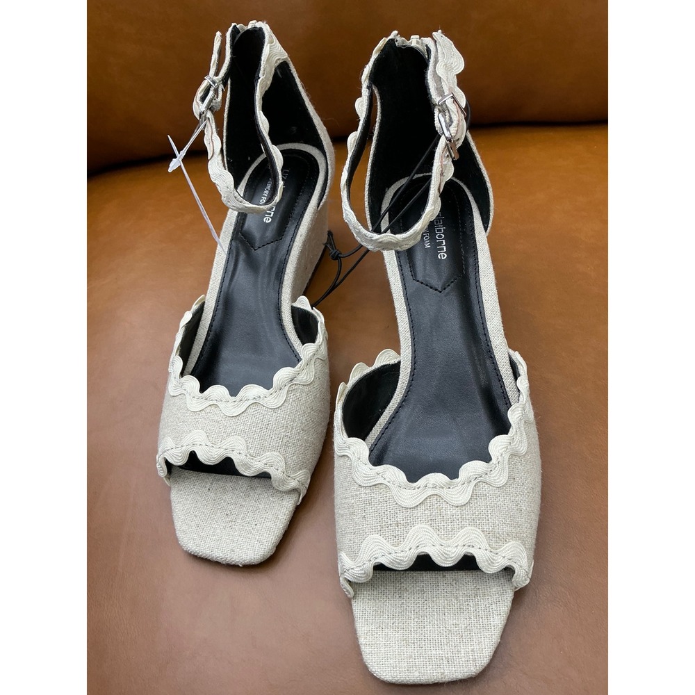 Liz Claiborne Babbler Wedge Sandals 8 Sand New Scalloped Ankle Strap Linen